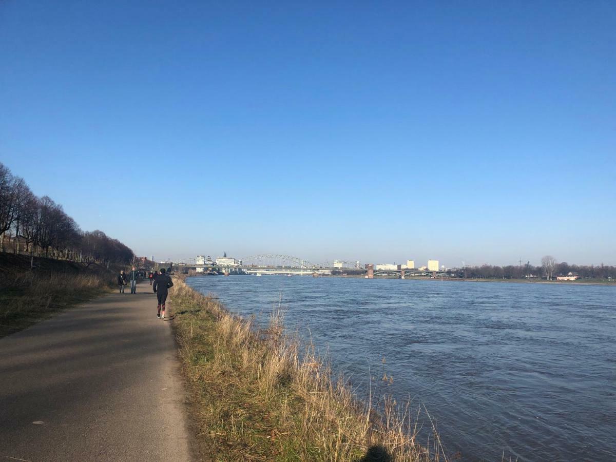 Rheinblick Sommershof Cologne Exterior photo